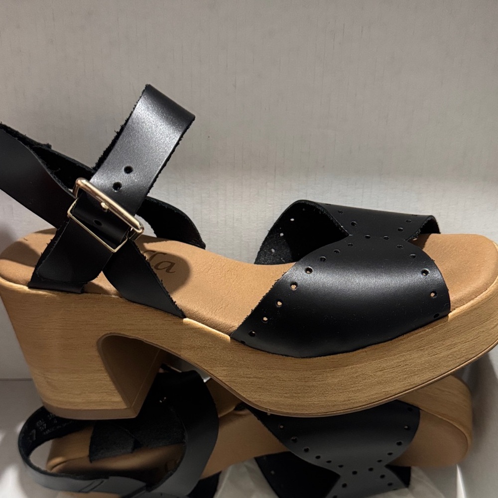 Black Platform Sandal with Wood-Effect Heel